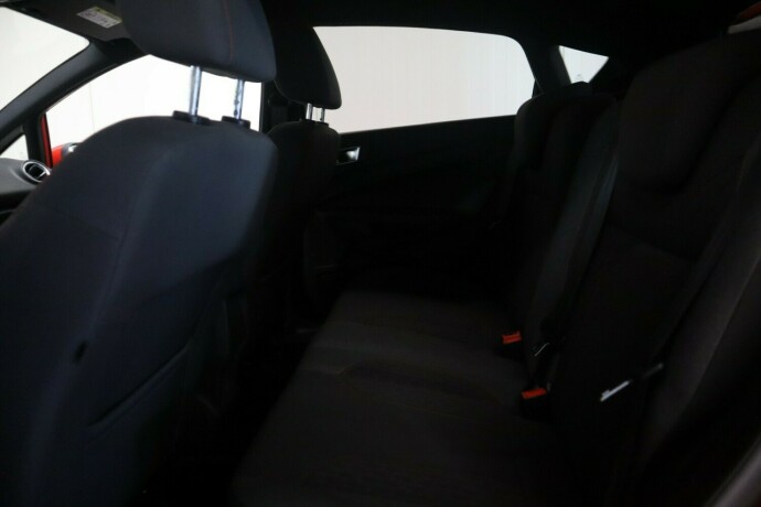 ford-fiesta-bensin-2016-big-14