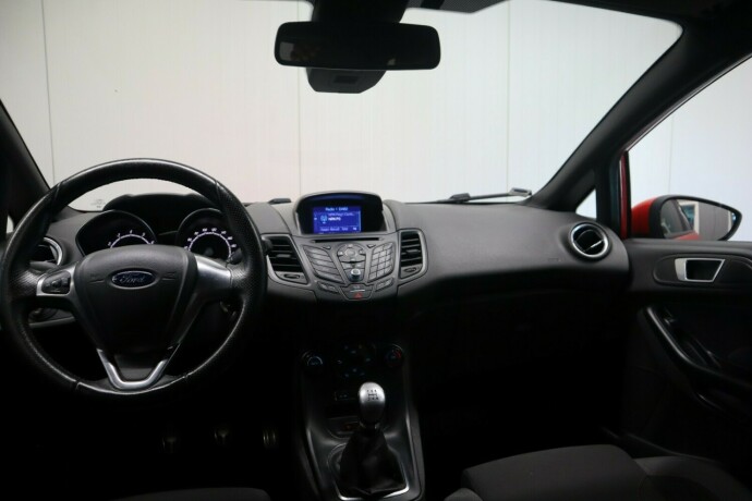 ford-fiesta-bensin-2016-big-18