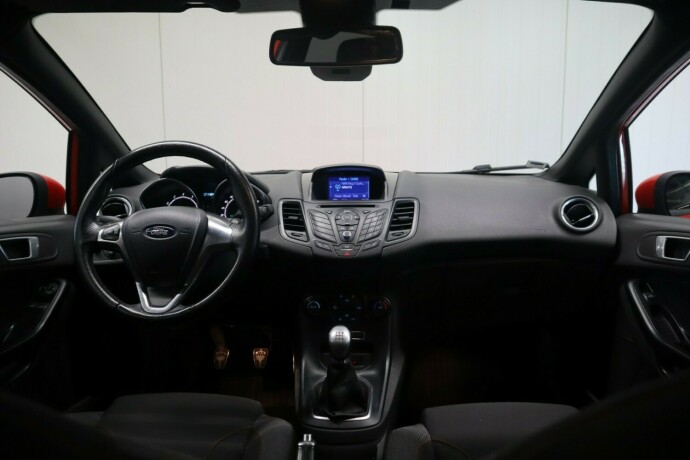 ford-fiesta-bensin-2016-big-15