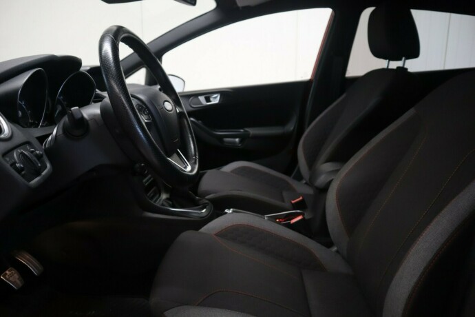 ford-fiesta-bensin-2016-big-13