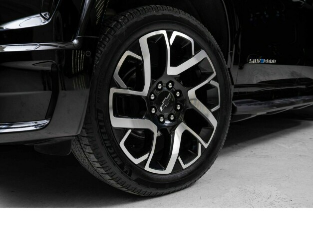 chevrolet-silverado-elektrisitet-2024-big-2