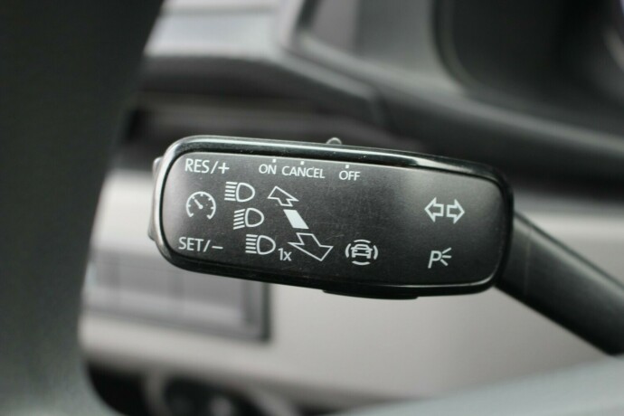 volkswagen-transporter-diesel-2021-big-12