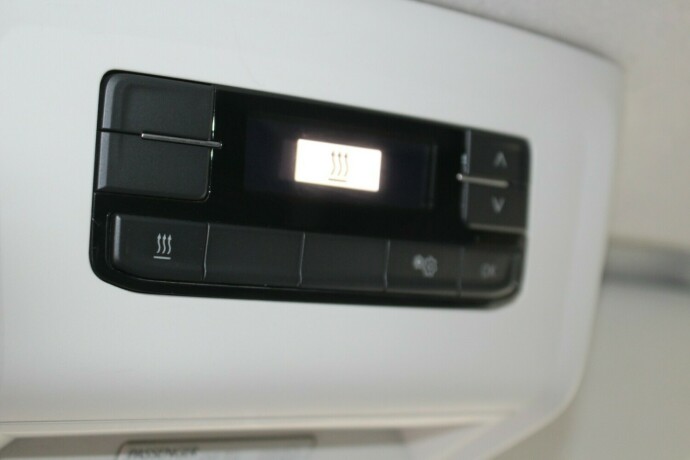 volkswagen-transporter-diesel-2021-big-18