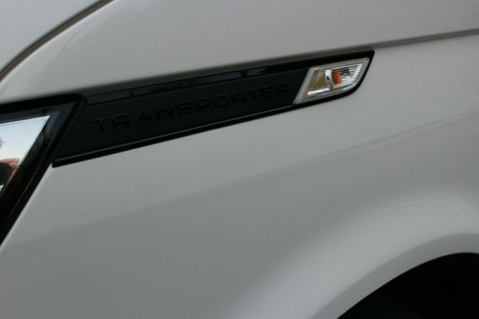 volkswagen-transporter-diesel-2021-big-3