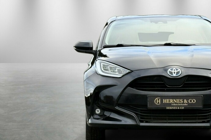 toyota-yaris-elektrisitetbensin-2021-big-4