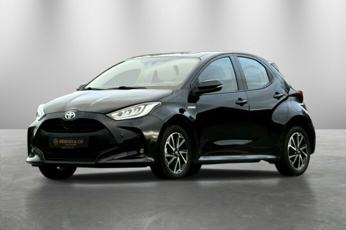 toyota-yaris-elektrisitetbensin-2021-big-1
