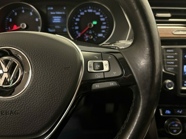 volkswagen-passat-bensin-2015-big-11