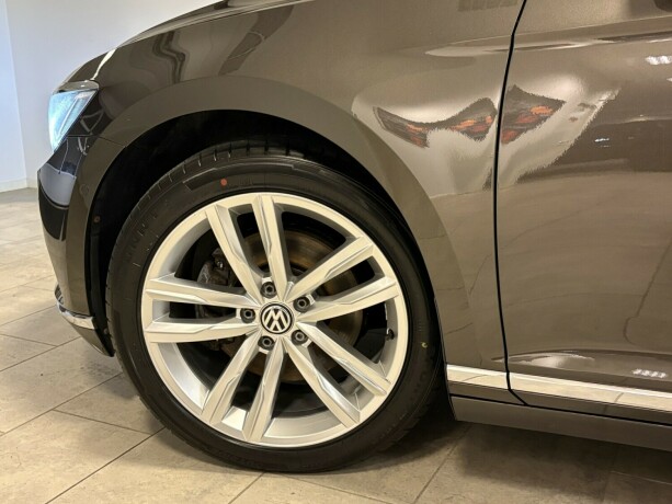 volkswagen-passat-bensin-2015-big-3