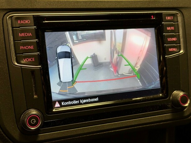 volkswagen-caddy-bensin-2017-big-27