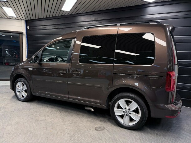 volkswagen-caddy-bensin-2017-big-5