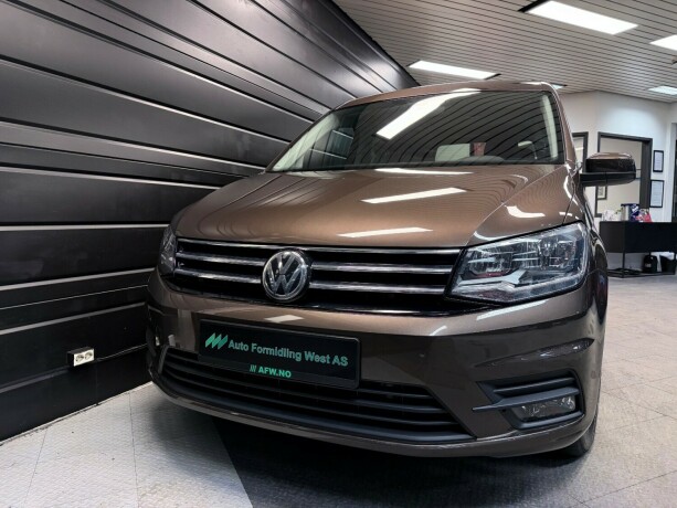 volkswagen-caddy-bensin-2017-big-3