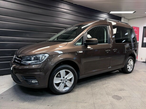 volkswagen-caddy-bensin-2017-big-1