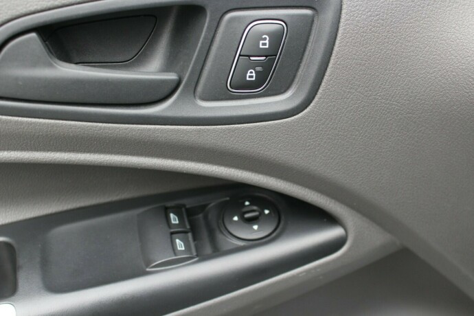 ford-transit-connect-diesel-2019-big-9