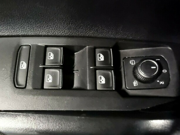 volkswagen-polo-bensin-2021-big-22