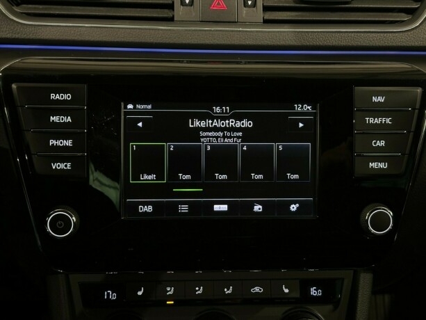 skoda-superb-bensin-2016-big-18