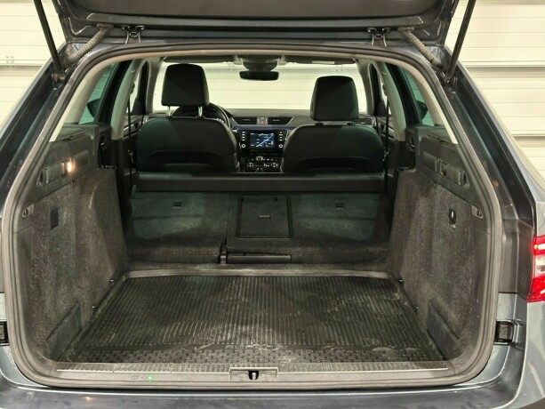 skoda-superb-bensin-2016-big-12