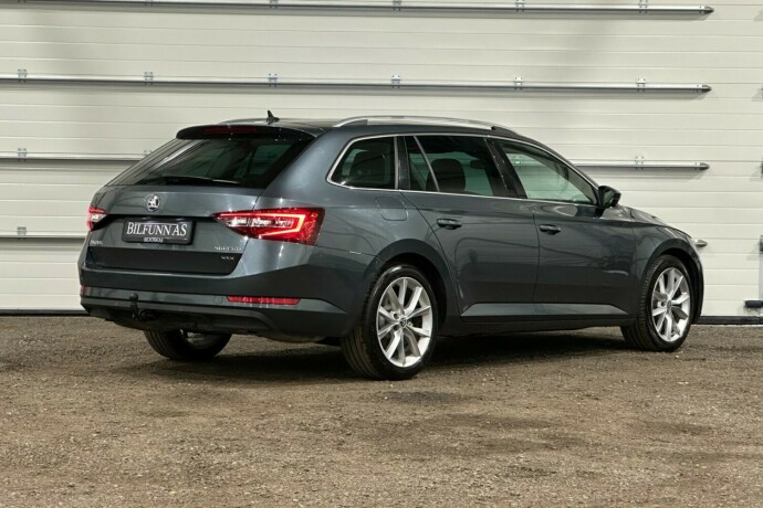 skoda-superb-bensin-2016-big-2