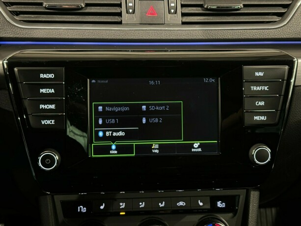 skoda-superb-bensin-2016-big-20