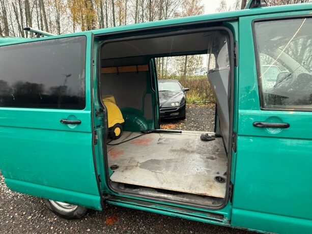 volkswagen-transporter-diesel-2007-big-22