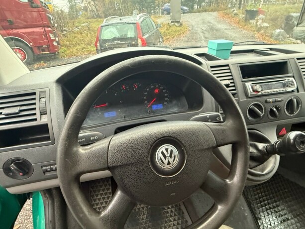 volkswagen-transporter-diesel-2007-big-11
