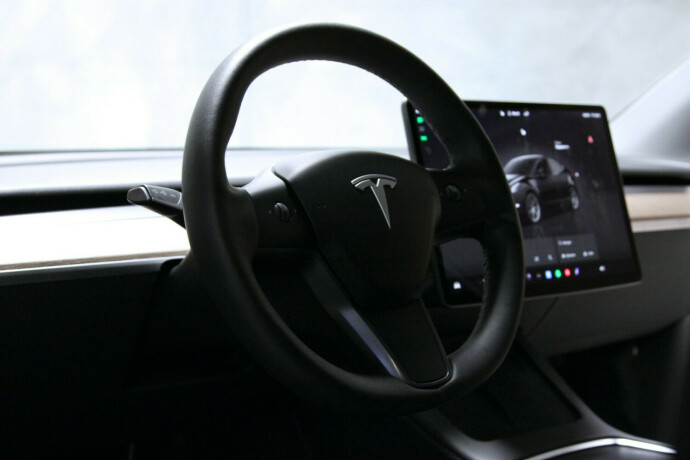 tesla-model-y-elektrisitet-2023-big-16