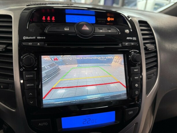 hyundai-ix20-bensin-2011-big-20