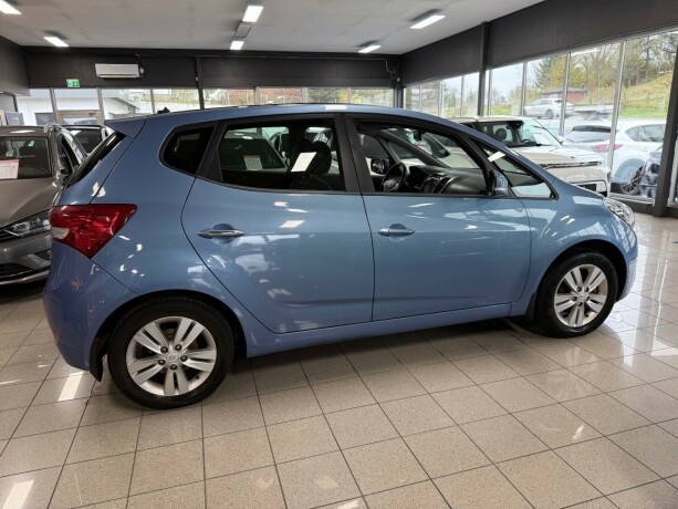 hyundai-ix20-bensin-2011-big-7