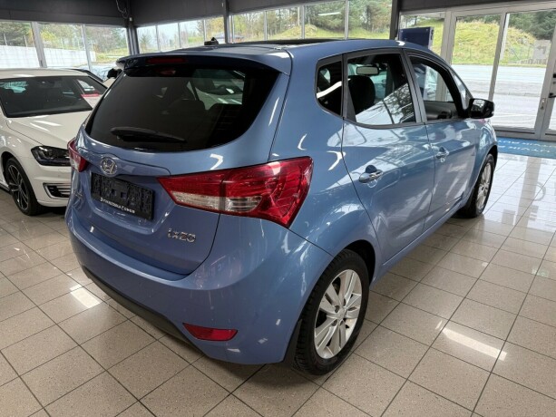 hyundai-ix20-bensin-2011-big-6