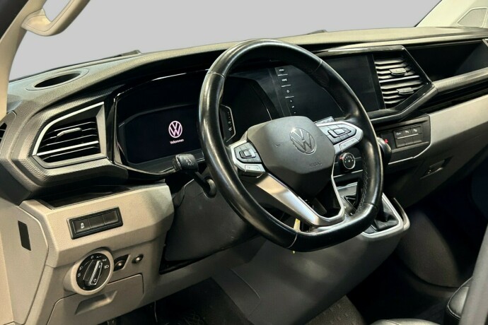 volkswagen-transporter-diesel-2021-big-8