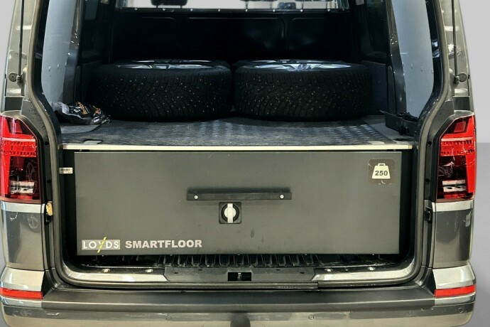 volkswagen-transporter-diesel-2021-big-15