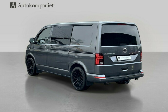 volkswagen-transporter-diesel-2021-big-4