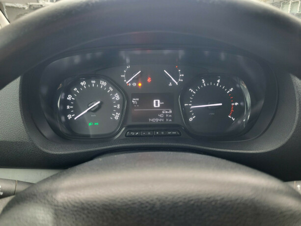 toyota-proace-diesel-2017-big-24