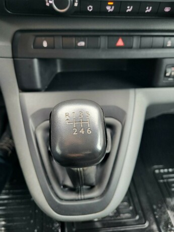 toyota-proace-diesel-2017-big-27