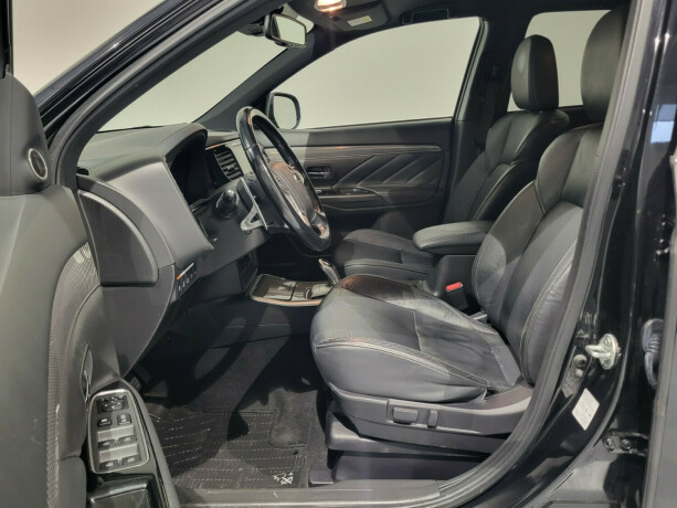 mitsubishi-outlander-elektrisitetbensin-2019-big-9