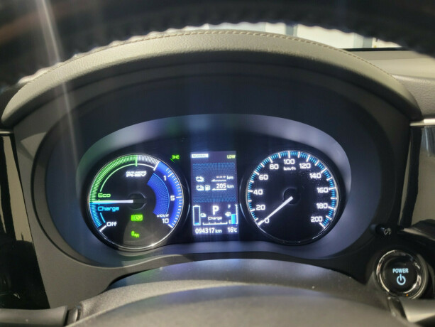 mitsubishi-outlander-elektrisitetbensin-2019-big-12