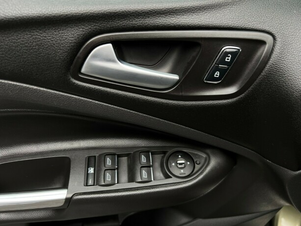 ford-kuga-diesel-2014-big-24