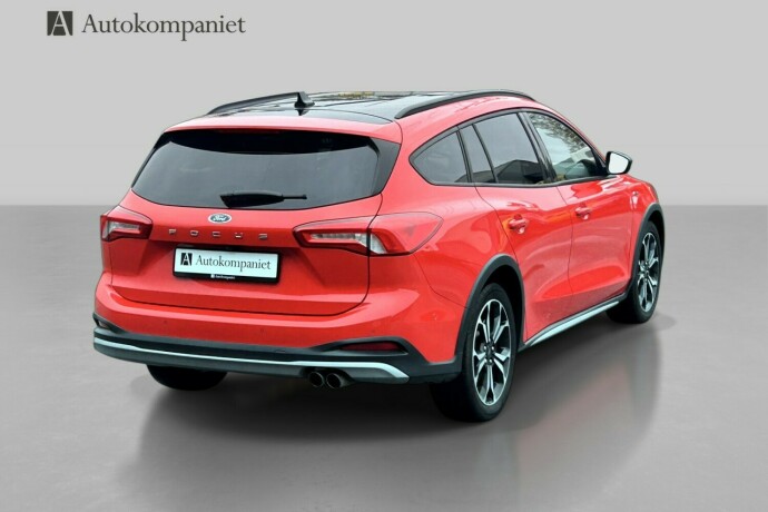 ford-focus-bensin-2019-big-2