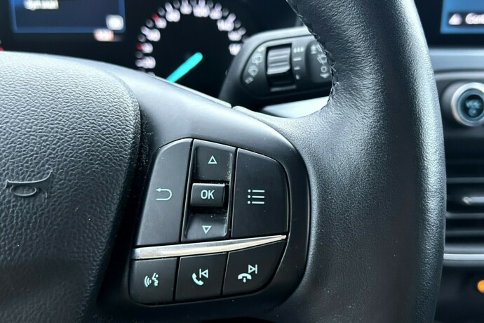 ford-focus-bensin-2019-big-13