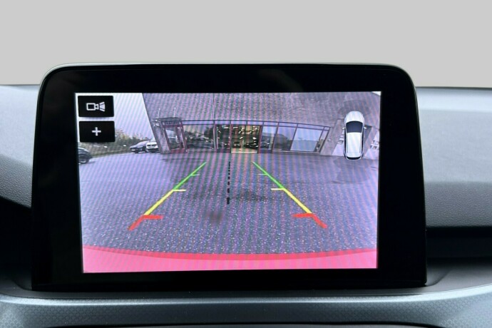 ford-focus-bensin-2019-big-18