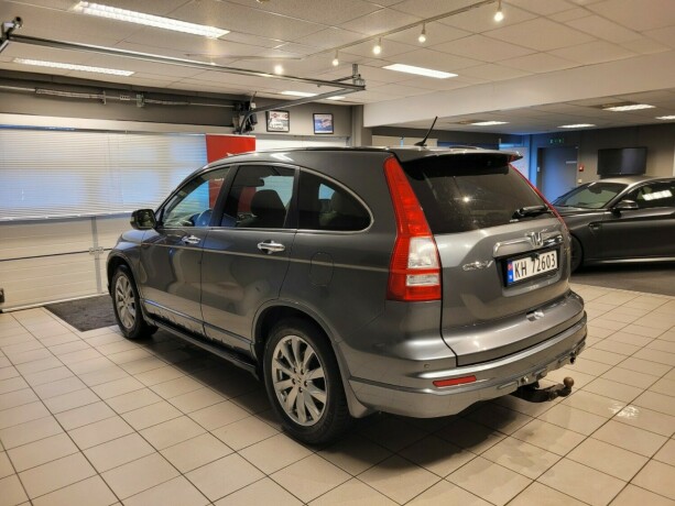 honda-cr-v-bensin-2011-big-6