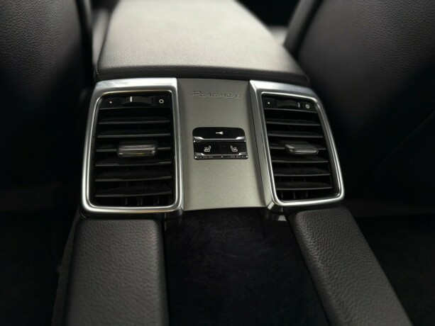 porsche-panamera-bensin-2010-big-35