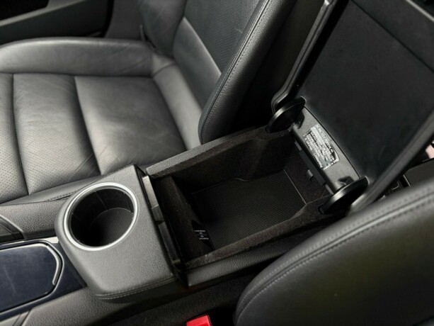 porsche-panamera-bensin-2010-big-34