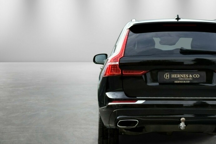 volvo-xc-60-elektrisitetbensin-2018-big-4