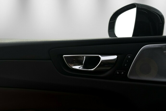 volvo-xc-60-elektrisitetbensin-2018-big-14