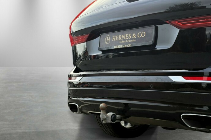 volvo-xc-60-elektrisitetbensin-2018-big-8