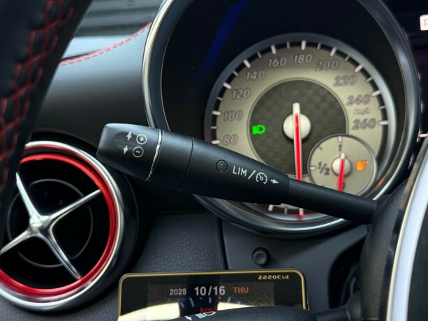 mercedes-benz-slk-bensin-2012-big-22