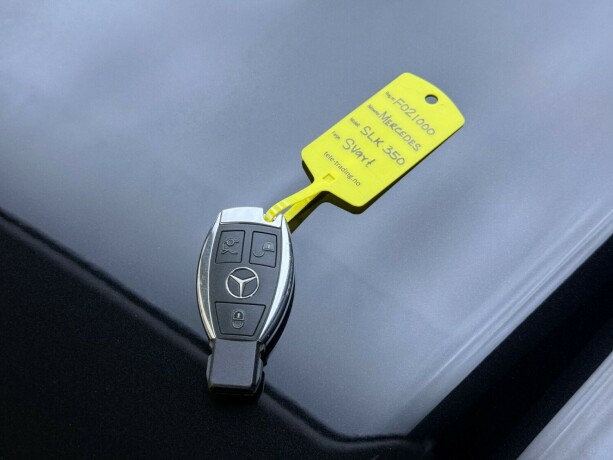 mercedes-benz-slk-bensin-2012-big-35