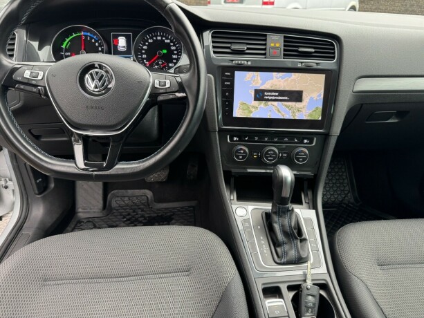 volkswagen-golf-elektrisitet-2020-big-7