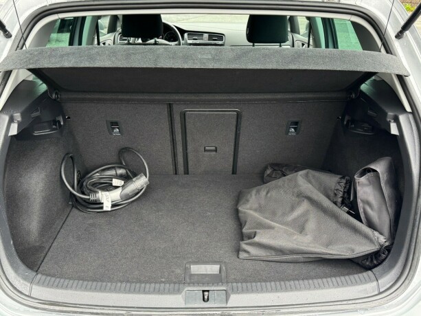 volkswagen-golf-elektrisitet-2020-big-17