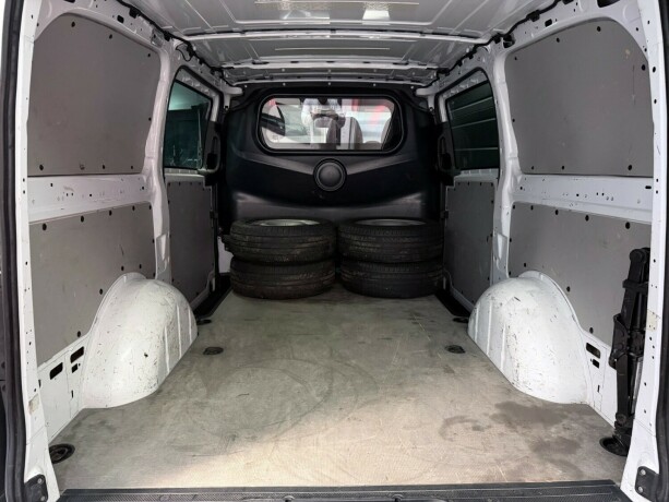 mercedes-benz-vito-diesel-2019-big-21